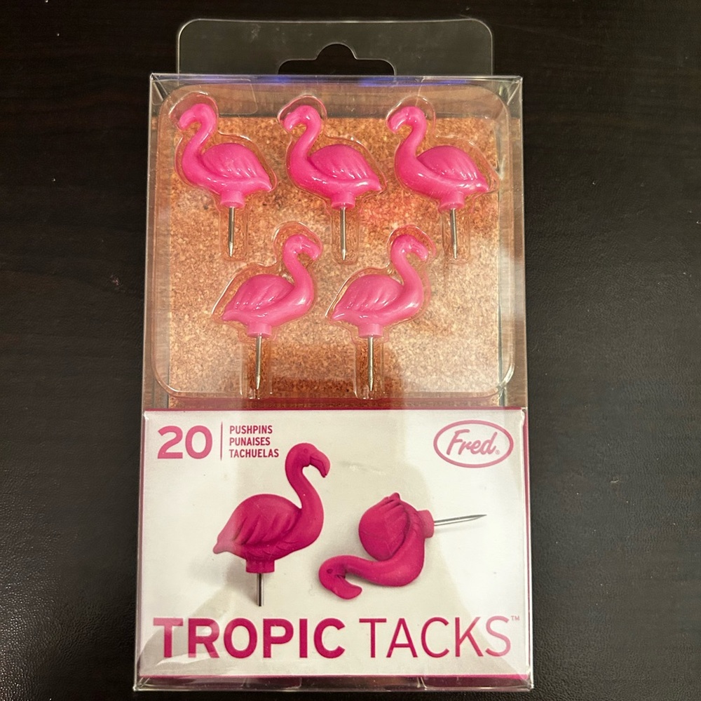 NWT. Tropic tacks, 20 flamingo pushpins